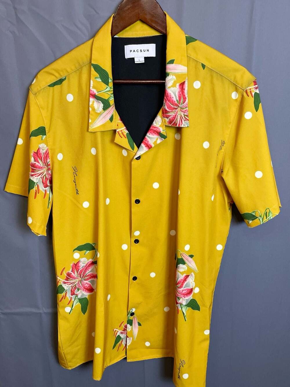 Large PacSun Newyouth Mustard Yellow Floral Polka Dot Short Sleeve Camp Shirt